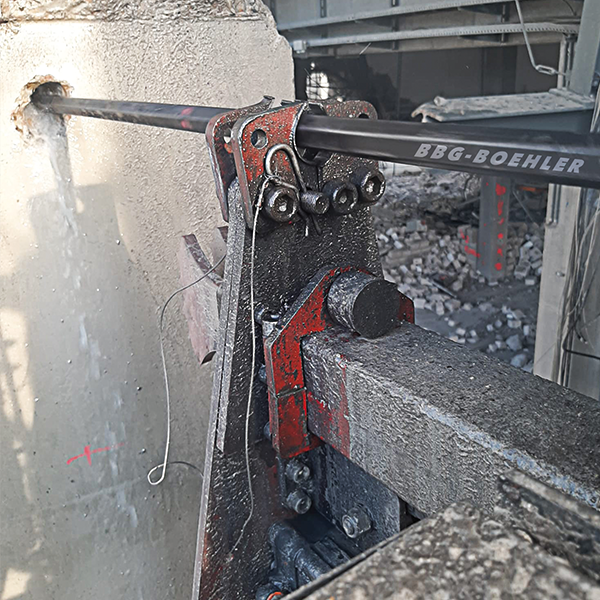 Lafette in Aktion-Sprengtechnik-BBG-Boehler